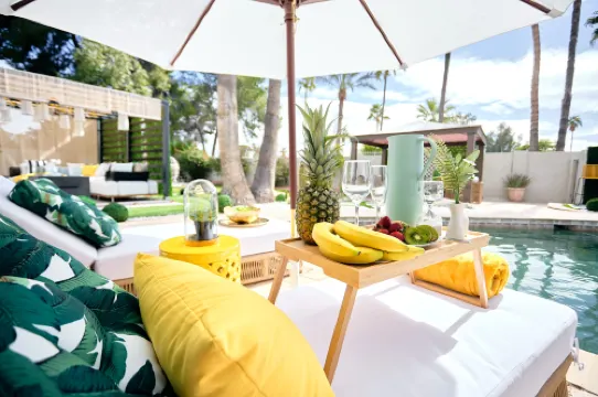 Heated Pool and Basketball Courts - Gorgeous Oasis Retreat