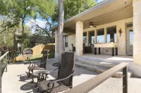 Luxury Comfort and Spacious Patio - Serene Country Retreat 맥퀸이 호텔