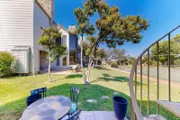 Stylish Hideaway w/ Chic Kitchen & Private Patio - Located at World of Tennis Hotels in Bee Cave
