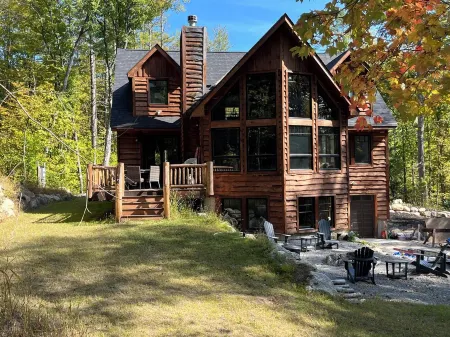 New Adirondack spacious cabin in the Lake George and Gore Mountain Area