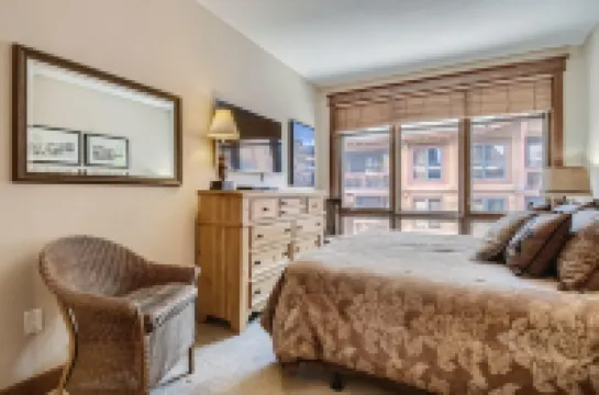 Ski Locker Room and Common Area Hot Tub - Luxurious Mountain Escape