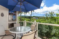Luxurious Living with Gourmet Kitchen and Garden Views - Elegant Retreat