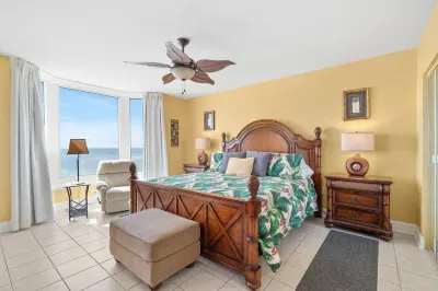 Breathtaking Gulf Views and Lagoon Pool - Exquisite Coastal Retreat Hotels near Lyndell Centre