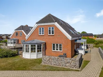 "Joonas" - 100m from the Sea