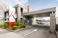Fitzherbert Regency Motor Lodge - Bãi đậu xe