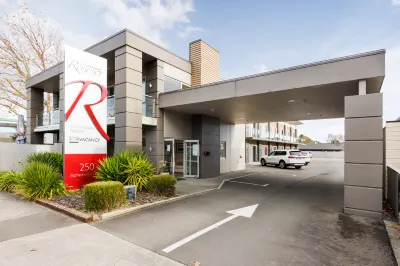 Fitzherbert Regency Motor Lodge Hoteles cerca de Universidad Massey