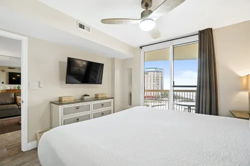 Pelican Beach 812