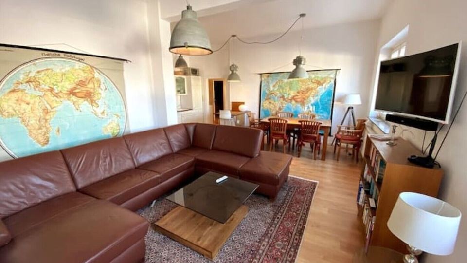Bright 3 room apartment near the university