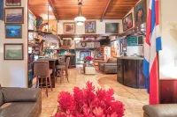 Hotel Casa Roland San Jose - С баром