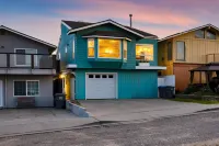 Spacious Deck and Fun Entertainment Options - Charming Coastal Escape Hotels in Oceano