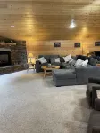 Ideal for Adventure Seekers Huge garage! Sleeps 9 Close To Yellowstone Hotel di Fremont County