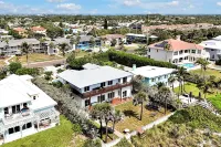 Luxury Family Villa - Direct Beach Access - Heated Pool & Chef’s Kitchen