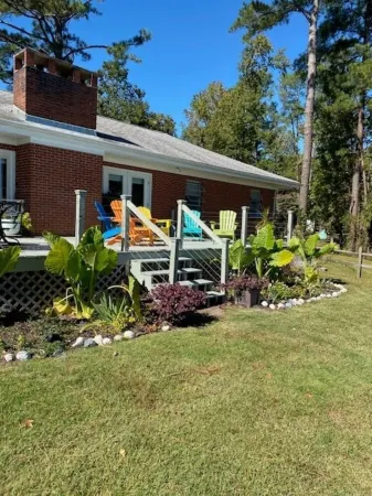 Waterfront 3 bedroom dog-friendly cottage  with a million-dollar view