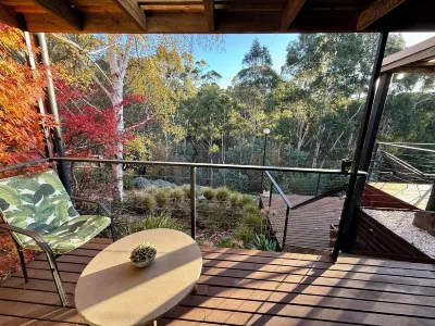 Centrally located 2-bedroom luxury pet friendly villa in Australia’s spa country 헵번 미네랄 스프링스 보호지역 주변 호텔