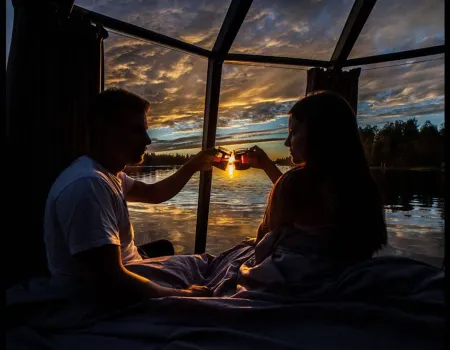 Room in Lodge - Peace & Quiet Hotel Floating Glass Room for 2 Guests Experience Northern Lights