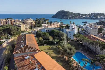 Apartamentos Casa Marea la Fosca Parking y Piscina - WeHost Costa Brava Отели рядом с достопримечательностью «Calistenia Park»