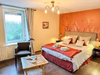 Domaine du Grenier Hotels in Lamballe