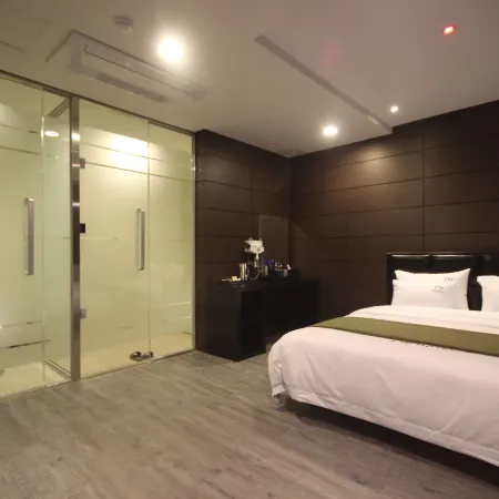 IM Hotel