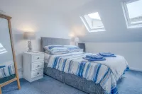 St Julians View - 1 Bedroom Apartment - Tenby - Ocean View