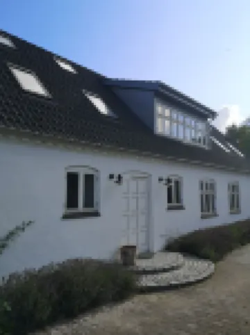 MidtGolf Guest House