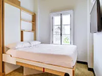 Hotel Atypiq Hotels near Morrin Centre