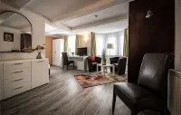 Le Petit Palais - Hotel/Pension Hotels in Stecklenberg