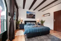 Crown Guesthouse Amsterdam