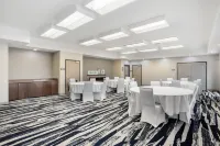 Comfort Inn & Suites Hotels in Slidell