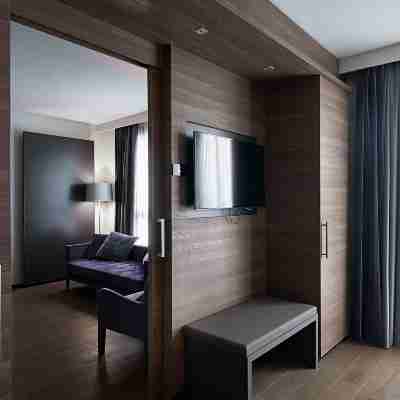 Link124 Hotel Rooms