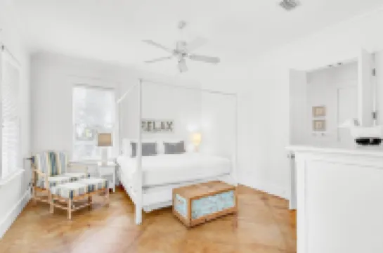 Kiwi Grove Hotels in Seagrove Beach