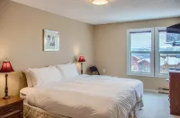 Ponderosa Inn 316 by Okanagan Premier - 4-Star