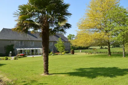 Domaine la Synchronicité - Gîte et Chambres d'Hôtes Отели в г. Манш