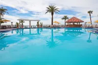 Holiday Inn & Suites Clearwater Beach