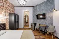 Adams House Mini Hotel