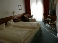 Hotel Roter Hahn - Bed & Breakfast