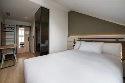 ibis Styles Santander Hotels near Valdecilla