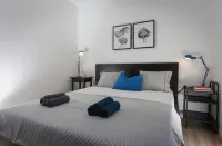 Apartments Martic - Parvekkeita