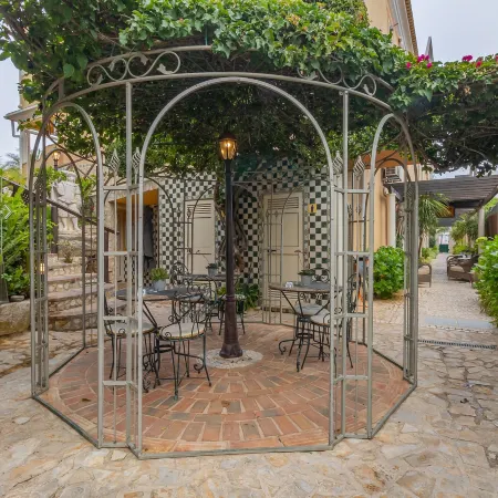 Charming Residence & Guest House Dom Manuel I Adults Only