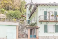 Casa Paola in Perledo Hotels in der Nähe von Castello di Vezio