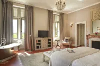 Château St Pierre de Serjac Hotels in Faugeres