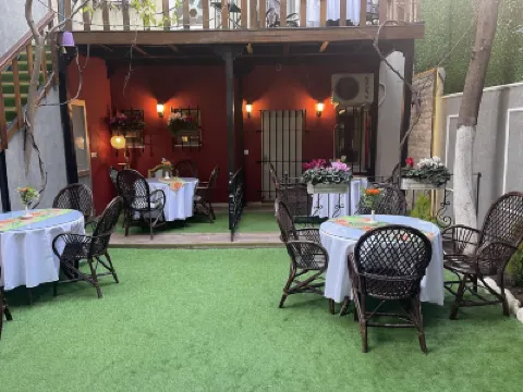 Moda Suit Hotels in der Nähe von Midori Boutique