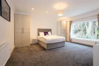 Pillo Rooms - 4Br House Near Heaton Park Hotels in Prestwich