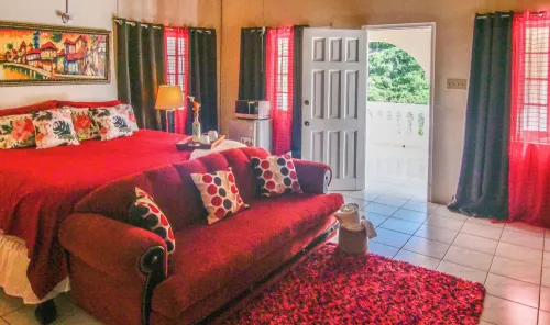 876 JA Oasis & Homestay - by Kingston Airport Hotels in Harbour View