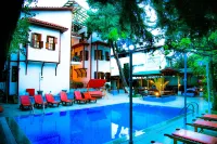 Kaliptus Hotel - Kolam Renang
