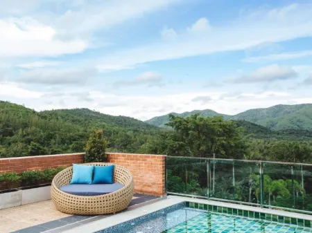 The Location Отели рядом с достопримечательностью «Samnaksong Sitthithamrangsri»