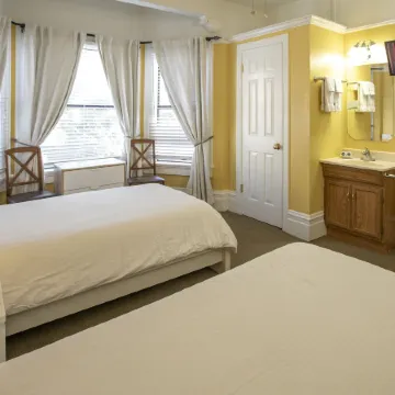 Hayes Valley Inn Отели рядом с достопримечательностью «Дом Уильяма Уэстфелда»