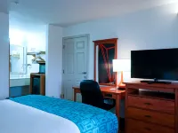 Howard Johnson by Wyndham Salinas Hotels in Salinas