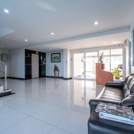 Taweesuk Residence Отели рядом с достопримечательностью «Ват лонг Кхру»