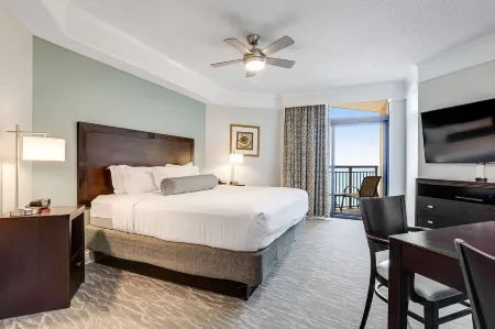 Anderson Ocean Club and Spa by Oceana Resorts Отели рядом с достопримечательностью «Сиборд Коммонс»