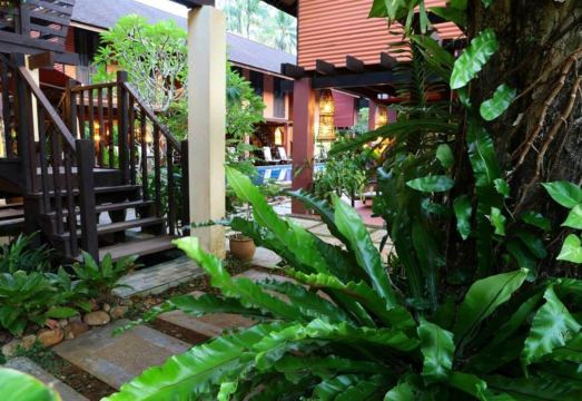 4. 더 빌리지 하우..